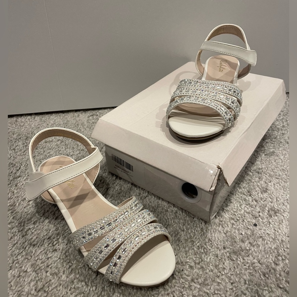 Girls size 1 sandal